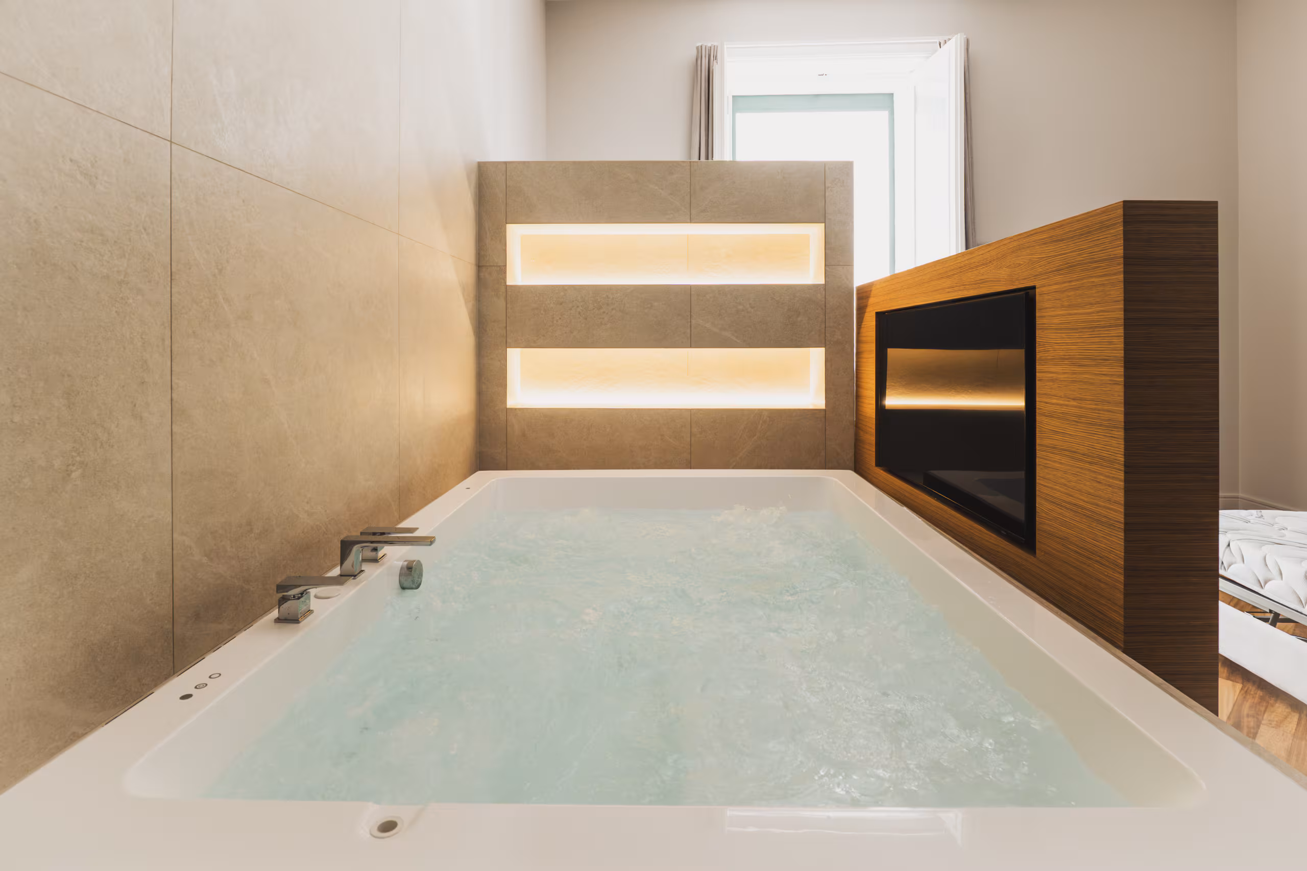 Jacuzzi